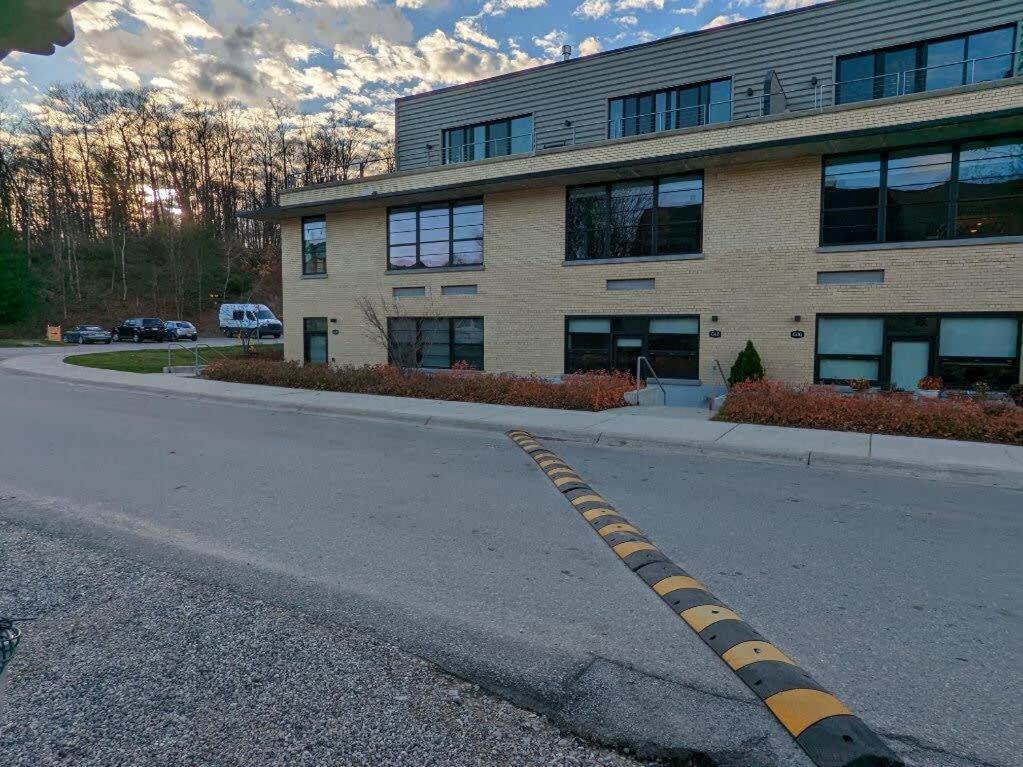 Condo On State Hospital Grounds! Traverse City Eksteriør billede